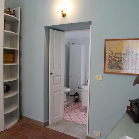Casa Vacanza Icaros, Ortigia Hictoric Center, 200 Mt From The Beach Syracuse ภายนอก รูปภาพ