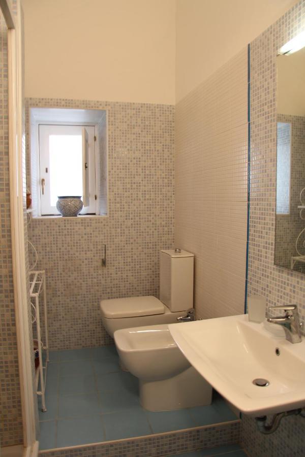Casa Vacanza Icaros, Ortigia Hictoric Center, 200 Mt From The Beach Syracuse ภายนอก รูปภาพ