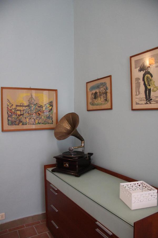 Casa Vacanza Icaros, Ortigia Hictoric Center, 200 Mt From The Beach Syracuse ภายนอก รูปภาพ