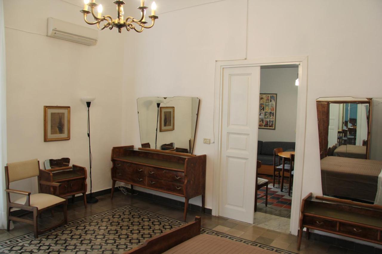 Casa Vacanza Icaros, Ortigia Hictoric Center, 200 Mt From The Beach Syracuse ภายนอก รูปภาพ