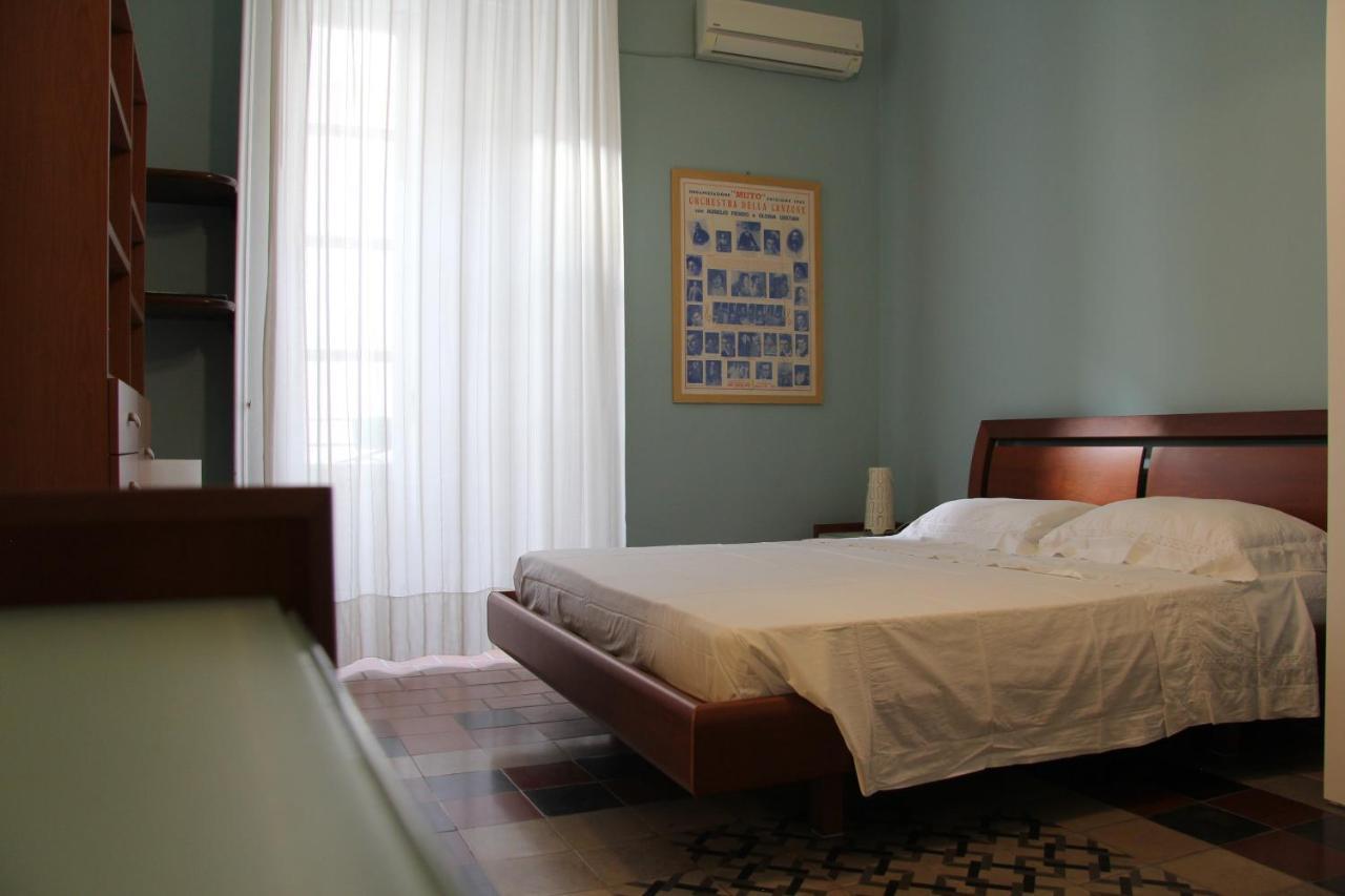 Casa Vacanza Icaros, Ortigia Hictoric Center, 200 Mt From The Beach Syracuse ภายนอก รูปภาพ