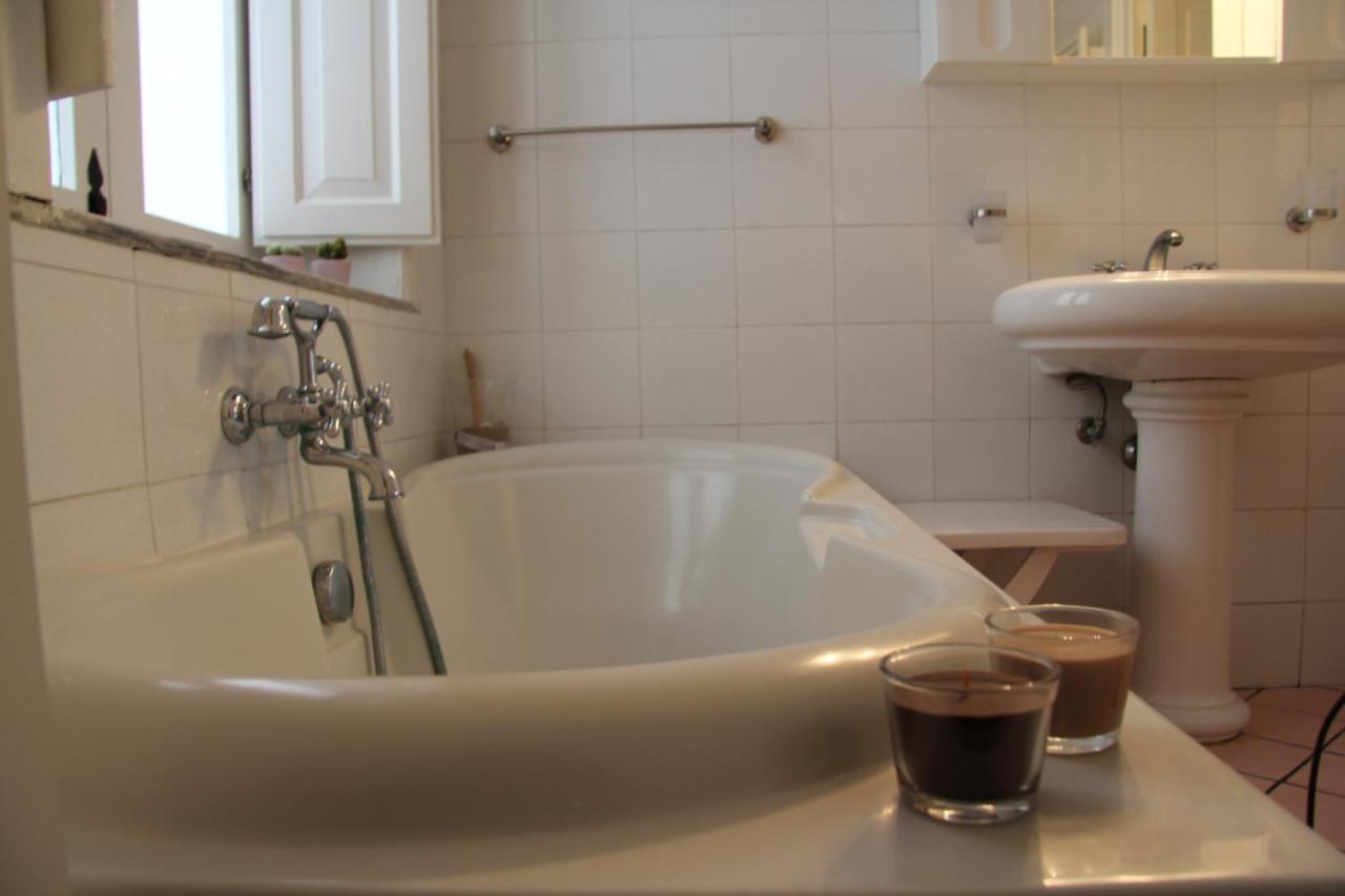 Casa Vacanza Icaros, Ortigia Hictoric Center, 200 Mt From The Beach Syracuse ภายนอก รูปภาพ