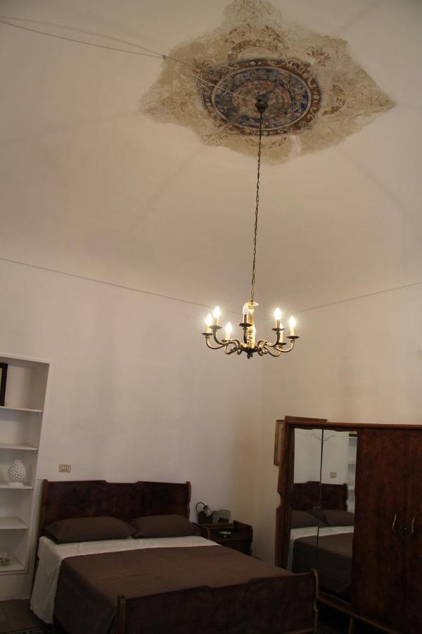 Casa Vacanza Icaros, Ortigia Hictoric Center, 200 Mt From The Beach Syracuse ภายนอก รูปภาพ