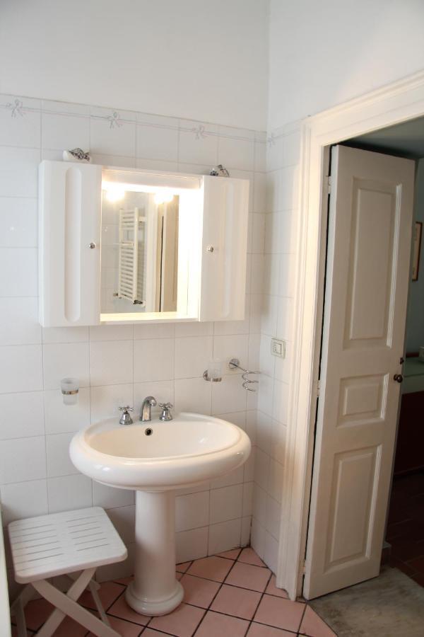 Casa Vacanza Icaros, Ortigia Hictoric Center, 200 Mt From The Beach Syracuse ภายนอก รูปภาพ