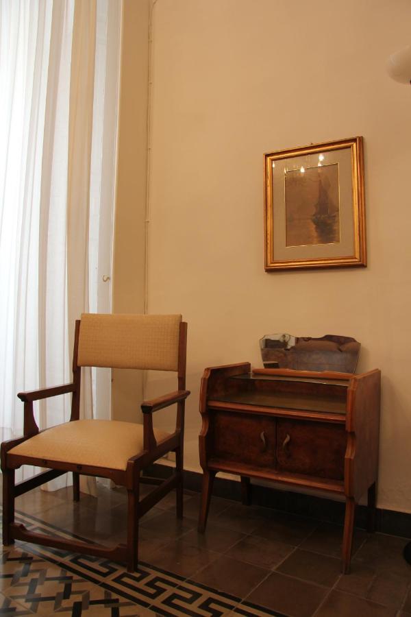 Casa Vacanza Icaros, Ortigia Hictoric Center, 200 Mt From The Beach Syracuse ภายนอก รูปภาพ